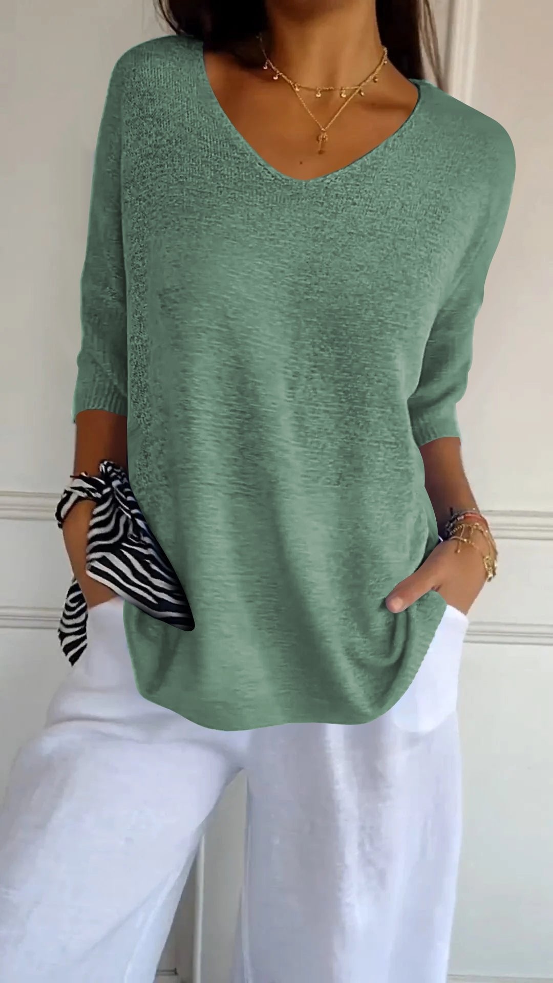 Kit 3 Blusas Luna® em Malha Leve – Decote V Elegante